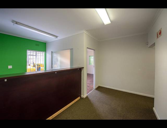 280M² OFFICE FOR SALE IN WETTON